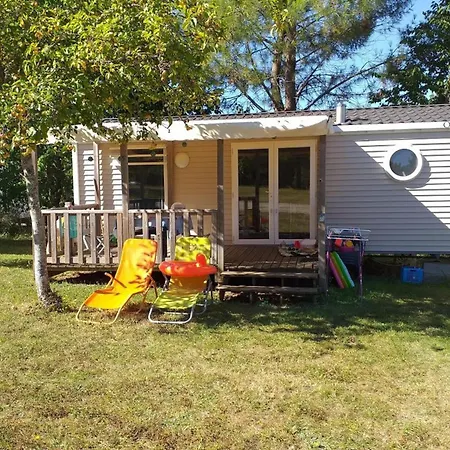Camping Mobil Accueillant, Animaux Admis - 4 Pers. - Api-1-52-2342 La Chapelle-Aubareil